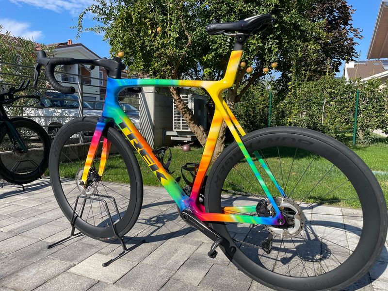 Trek Madone SL7 Gen 2025 Road & Gravel usato, Arancione — immagine 2 di 11