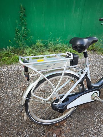 Used Coluer GREENLAND 2010 Road & Gravel, Light Gray — image 2 of 8