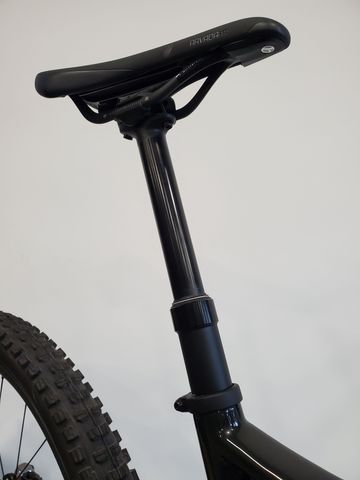 Brugt Trek Fuel EXe 9.9 XTR 2023 2023 Mountainbike — billede 4 af 14