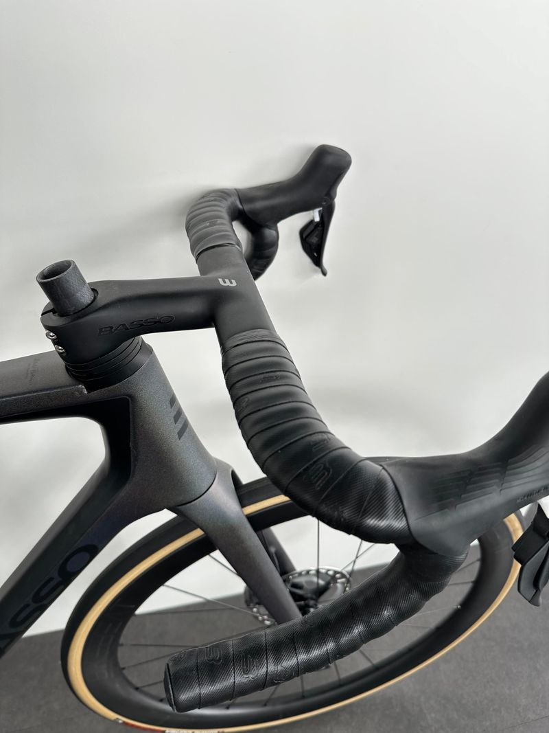 Basso Diamante Shimano Ultegra Di2 2024 Road & Gravel d'occasion — image 6 sur 9