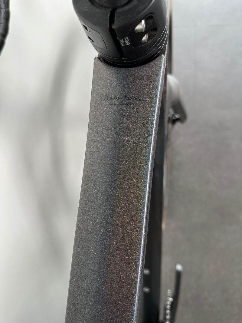 Basso Diamante Shimano Ultegra Di2 2024 Road & Gravel d'occasion — image 5 sur 9
