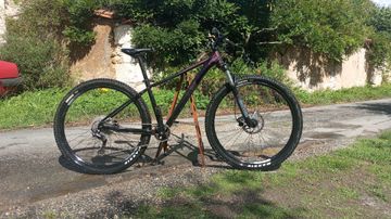 Tweedehands Giant Talon 0 2021 2021 Mountainbike — afbeelding 1 van 5