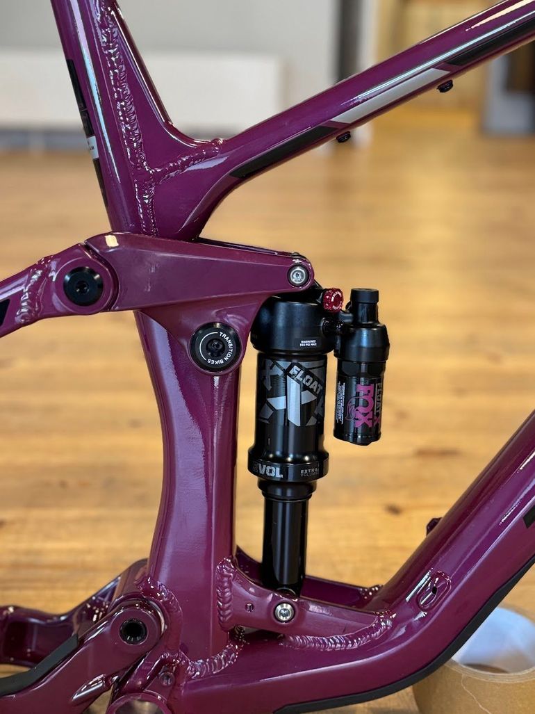 Transition Smuggler Alloy NX 2023 2023