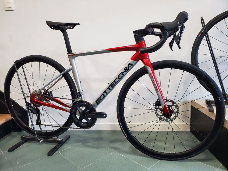 Bottecchia 8avio Ultimate 105/22S Rouge/Gris 2023 Road & Gravel d'occasion