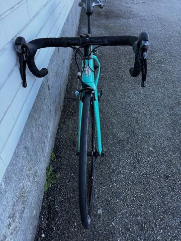 Tweedehands Bianchi Sprint - 105 2022 2022 Road & Gravel — afbeelding 4 van 4