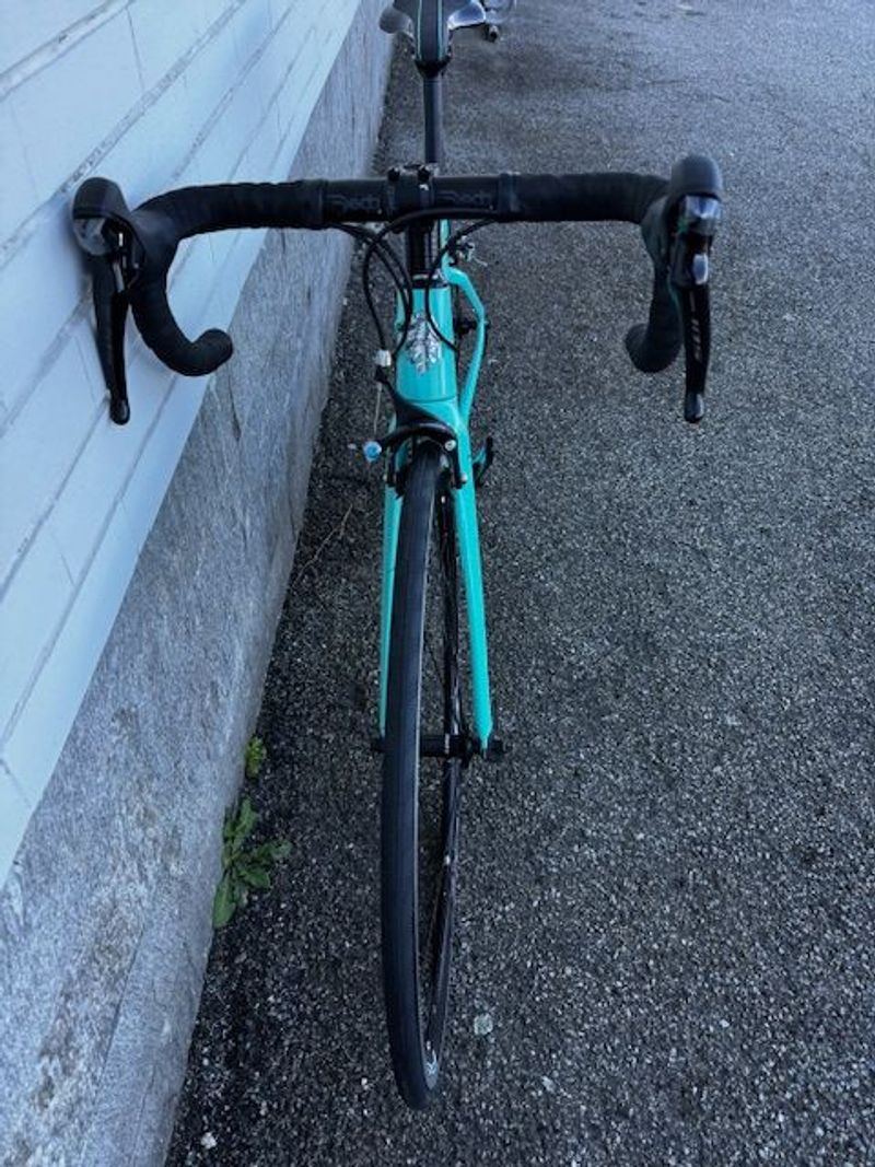 Tweedehands Bianchi Sprint - 105 2022 2022 Road & Gravel — afbeelding 4 van 4