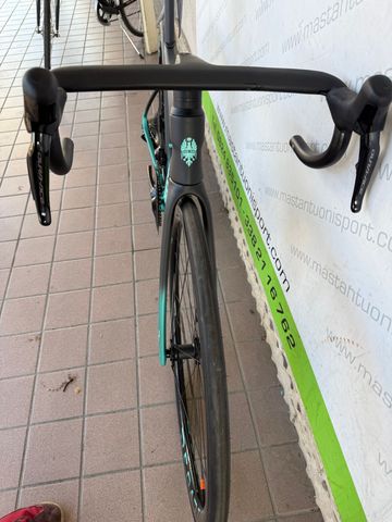 Bianchi Specialissima RC Durace Di2 2024 2024 Road & Gravel usato, Verde — immagine 3 di 7