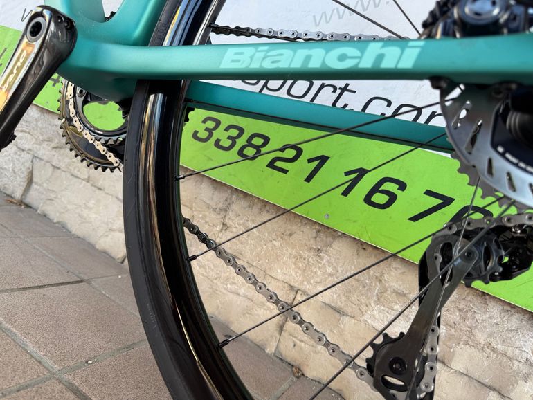Bianchi Specialissima RC Durace Di2 2024 2024 Road & Gravel usato, Verde — immagine 6 di 7
