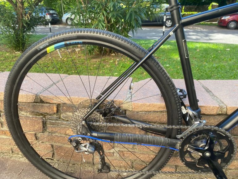 Used Specialized Sequoia 2018 2018 Road & Gravel, Black — image 5 of 11