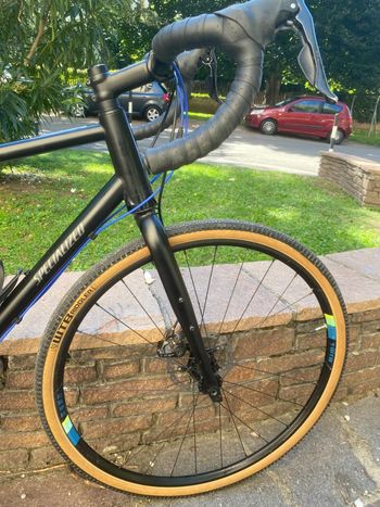 Used Specialized Sequoia 2018 2018 Road & Gravel, Black — image 4 of 11