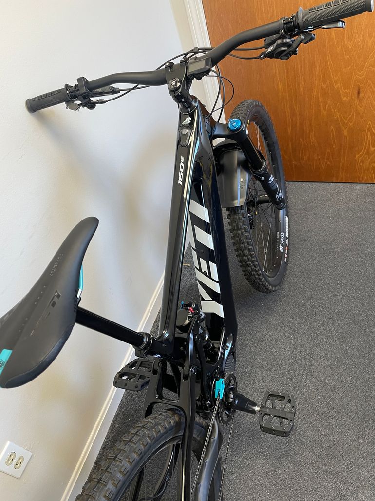 Used Yeti Yeti 160e C1 E-MTB Size Medium 2023 Mountainbike, Black — image 5 of 12
