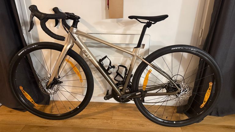 Used Liv Avail AR 3 2025 2025 Road & Gravel, Light Gray — image 1 of 3