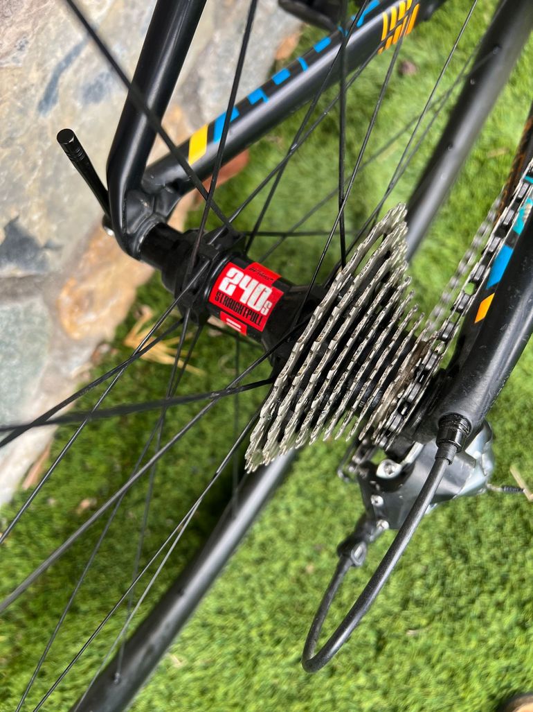 Used Giant GIANT TCR ADVANCED PRO 1 2018 Road & Gravel, Orange — image 5 of 7
