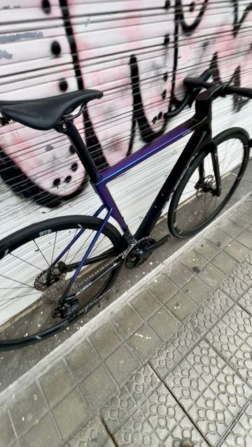 Used Basso Astra Shimano 105 Di2 2024 Road & Gravel, Black — image 4 of 4