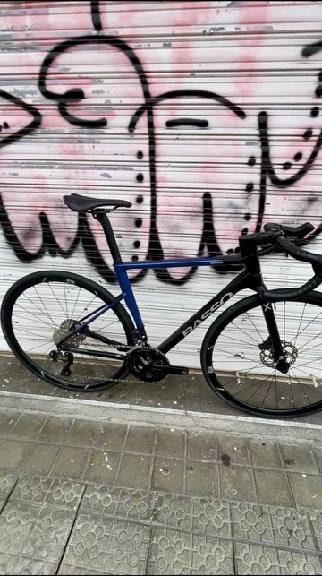 Used Basso Astra Shimano 105 Di2 2024 Road & Gravel, Black — image 1 of 4