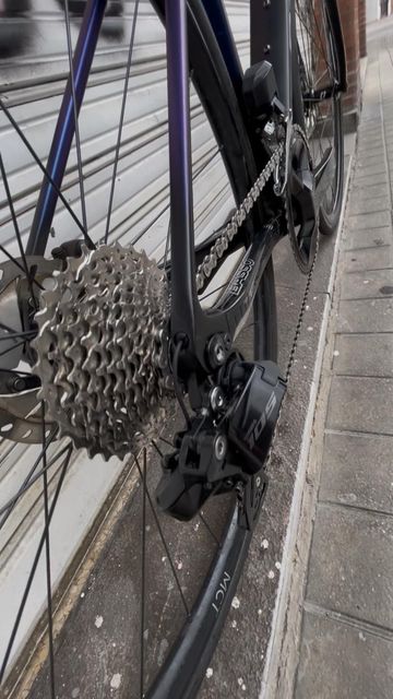 Used Basso Astra Shimano 105 Di2 2024 Road & Gravel, Black — image 3 of 4