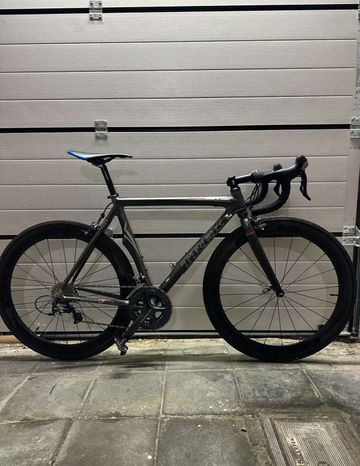Used Trek Madone 5.2 2006 2006 Road & Gravel, Light Gray — image 1 of 6