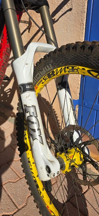 Used Specialized Demo Shimano Saint 2014 Mountainbike, Red — image 8 of 10