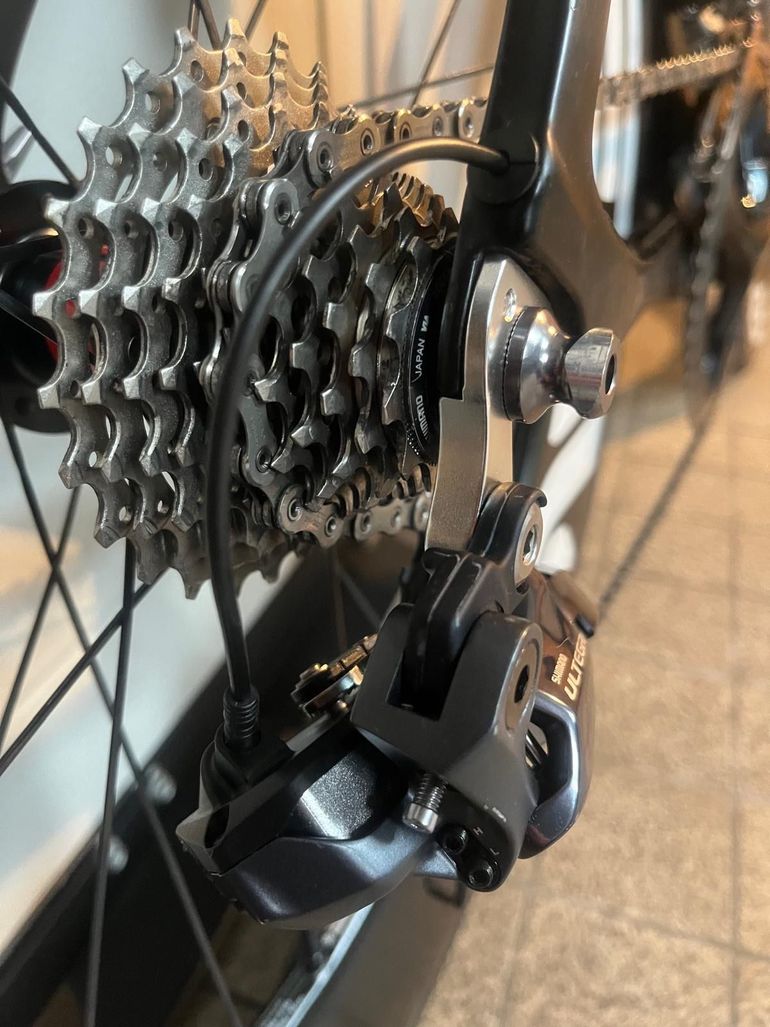 Used Pinarello DOGMA F10 2019 Road & Gravel, Black — image 16 of 22