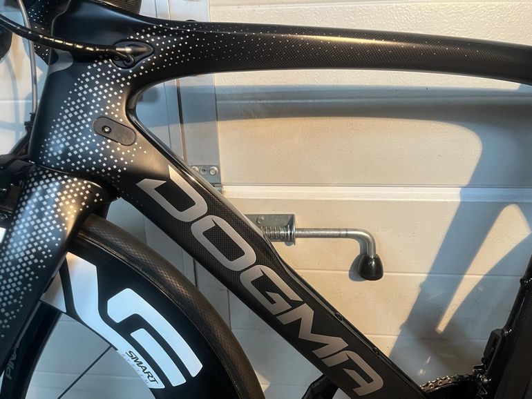 Used Pinarello DOGMA F10 2019 Road & Gravel, Black — image 7 of 22