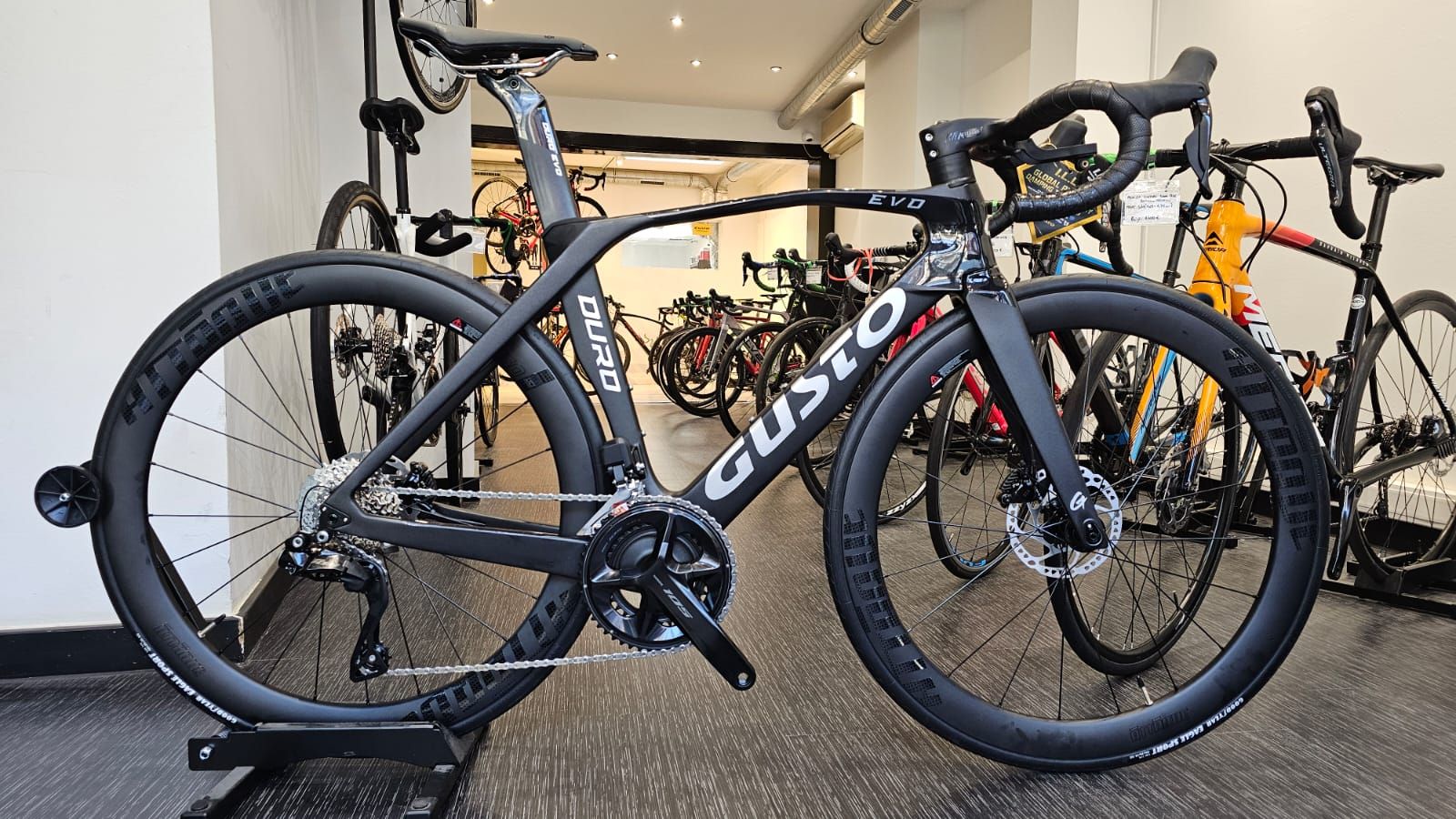 GUSTO DURO EVO 2024 Di2 105 Mサイズ(即時購入OK) DURO EVO DB PRO