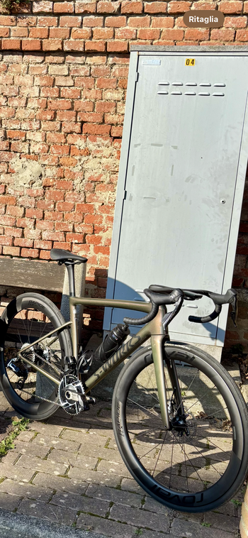 Used Specialized S-Works Tarmac SL8 – SRAM RED AXS 2025 2025 Road & Gravel, Green — image 3 of 3