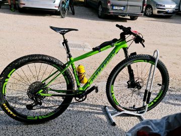 Cannondale F-Si Carbon Team 2017 2017 Mountainbike usato, Verde — immagine 6 di 6