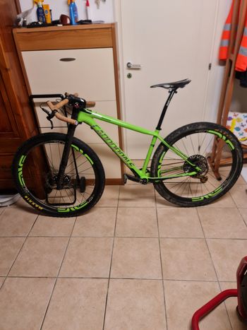 Used Cannondale F-Si Carbon Team 2017 2017 Mountainbike, Grün, 27.5 — image 2 of 5
