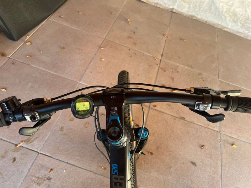 Used B’TWIN Rockryder 2017 Mountainbike, Black — image 3 of 5
