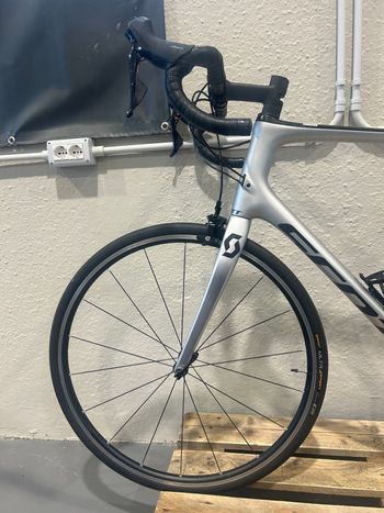 Used Scott Addict Shimano 105 2020 Road & Gravel, Light Gray — image 3 of 8