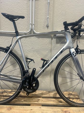 Used Scott Addict Shimano 105 2020 Road & Gravel, Light Gray — image 8 of 8