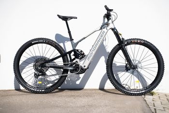 Mondraker, Crafty Carbon R
