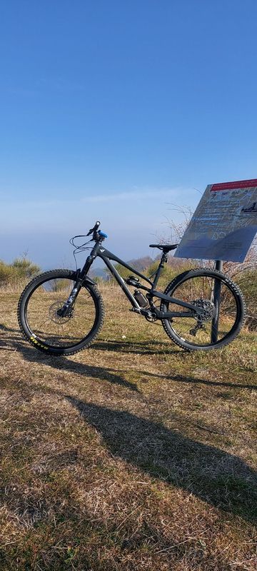 Gebrauchtes YT Industries Jeffsy CORE 2 29 2023 2023 Mountainbike, Schwarz, 29 — Bild 1 von 7