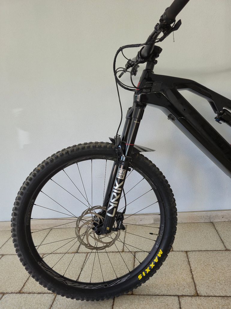 GasGas G Light Trail 3.0 2024 Mountainbike usato, Nero — immagine 4 di 9