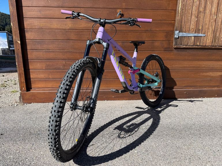 Canyon Torque 29 AL 5 2022 2022 Mountainbike usato, Viola — immagine 2 di 13