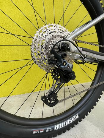 Used Orbea Laufey Shimano SLX 2023 Mountainbike, Light Gray, 29 — image 2 of 9