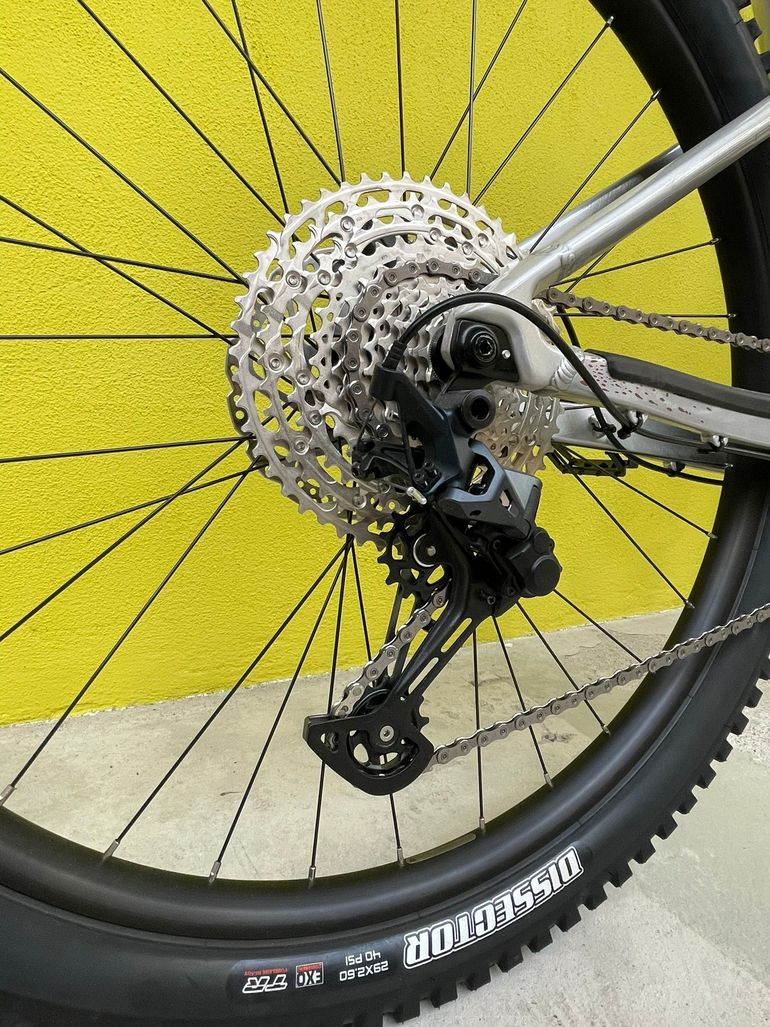 Used Orbea Laufey Shimano SLX 2023 Mountainbike, Light Gray, 29 — image 2 of 9