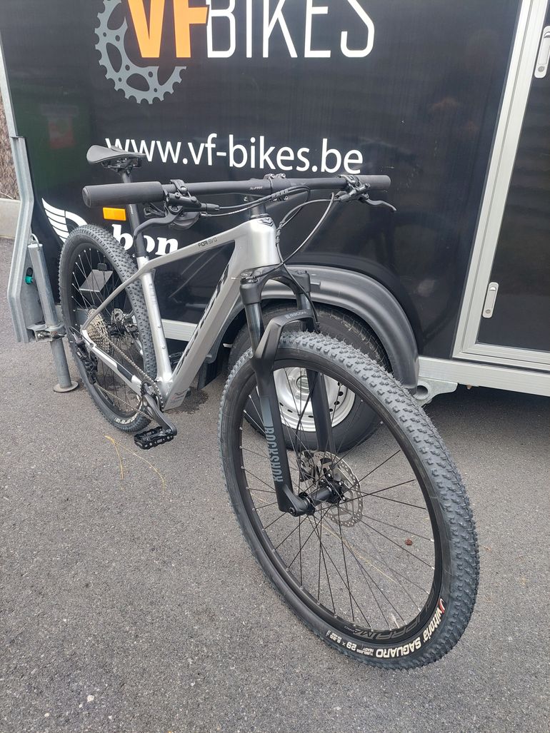 Sensa Fiori Evo Pro 2024 2024 Mountainbike usato, Grigio chiaro — immagine 4 di 4