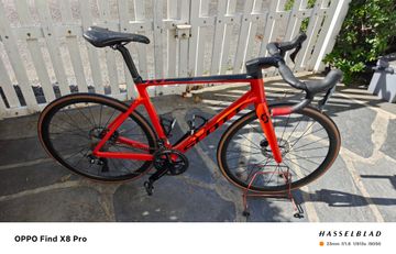 Scott Addict RC 10 2020 2020 Road & Gravel usato, Rosso — immagine 6 di 7