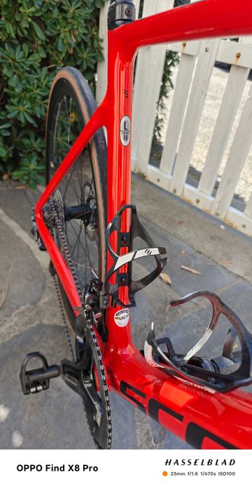Scott Addict RC 10 2020 2020 Road & Gravel usato, Rosso — immagine 2 di 7