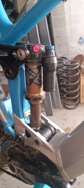 Used Mondraker Crafty SRAM X0 Eagle AXS (T-Type) 2022 Mountainbike, Blue — image 6 of 11