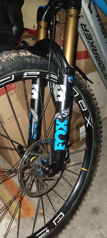 Used Mondraker Crafty SRAM X0 Eagle AXS (T-Type) 2022 Mountainbike, Blue — image 4 of 11
