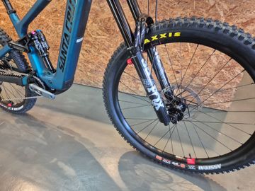 Tweedehands Santa Cruz Bullit 2025 Mountainbike — afbeelding 4 van 6