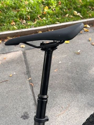 Trek Fuel EXe 8 XT 2024 2024 Mountainbike usato, Grigio chiaro — immagine 14 di 18