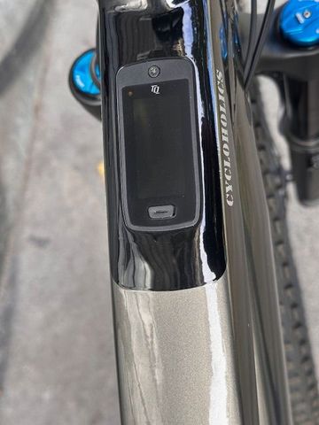 Trek Fuel EXe 8 XT 2024 2024 Mountainbike usato, Grigio chiaro — immagine 7 di 18