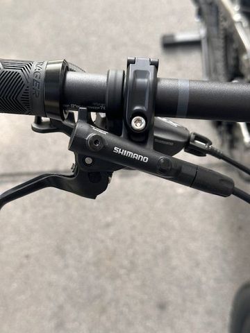 Trek Fuel EXe 8 XT 2024 2024 Mountainbike usato, Grigio chiaro — immagine 9 di 18