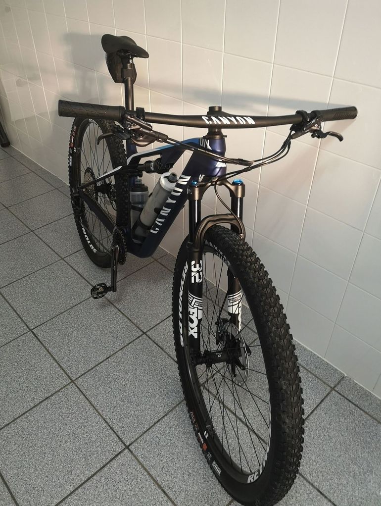 Canyon Lux CF 7 2022
