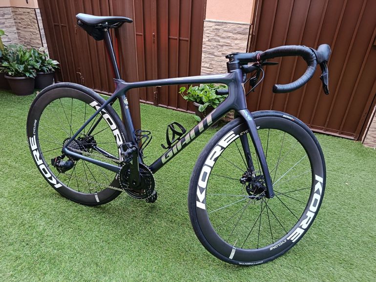 Giant TCR Advanced Pro, Disc 0 AXS 2023 | 2BX