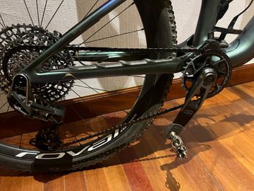 Used Specialized Epic 8 Pro 2024 2024 Mountainbike, Blue, 29 — image 3 of 28
