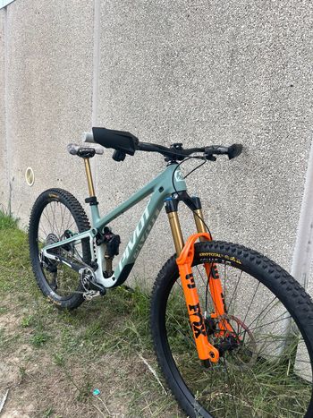 Used Pivot Trailcat Lt 2025 Mountainbike — image 3 of 5